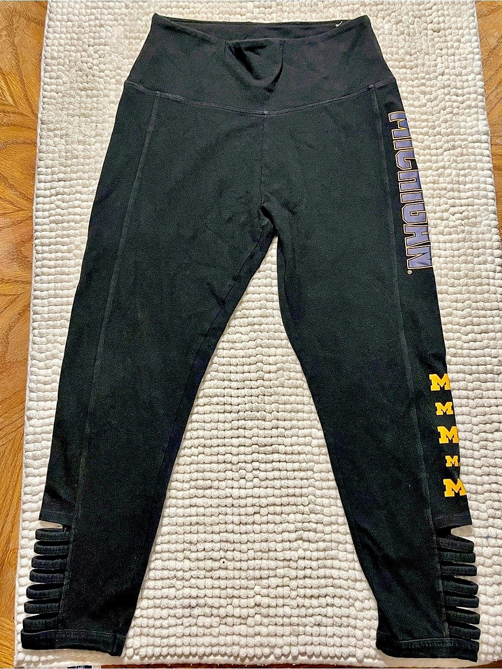 PINK Yoga Athletic Leggings Black Medium